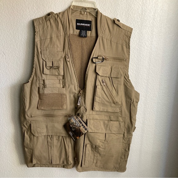 HUMVEE Other - HUMVEE adventure gear safari photo vest 21 pockets NEW